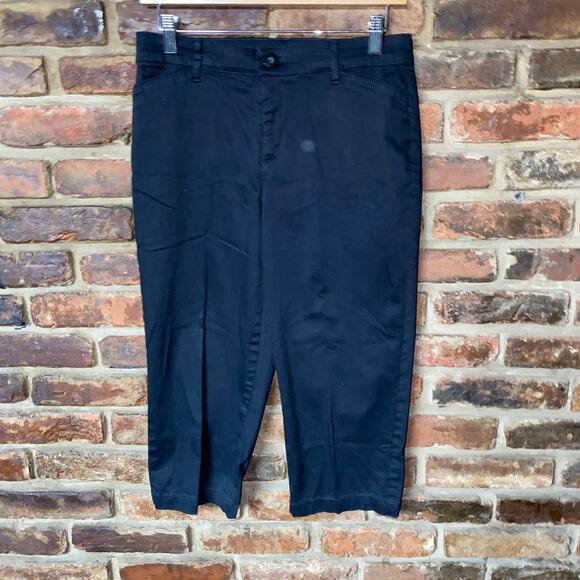 Gloria Vanderbilt Black Capri Cropped Khaki Pants Women's Size 4 - Picture 1 of 4